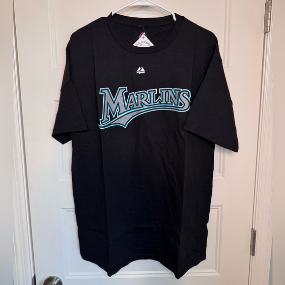 Miami Marlins T-shirt - Size L - NEW w/tags, never taken out of the plastic - Picture 1 of 4